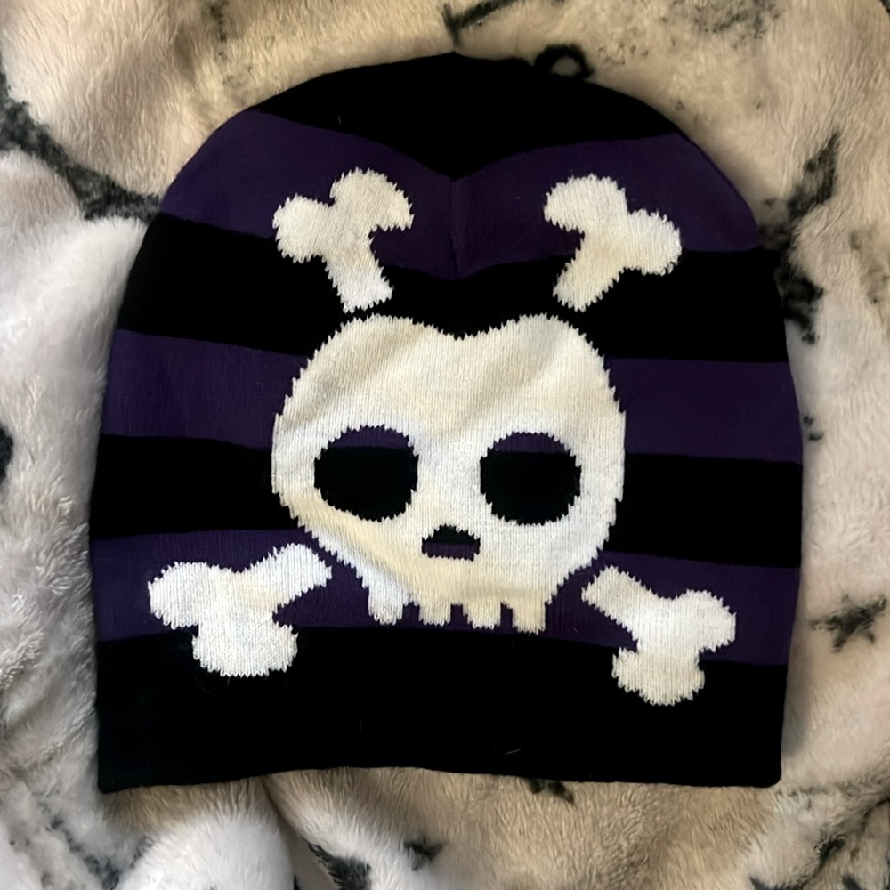 SHEIN, y2k purple and black skull beanie